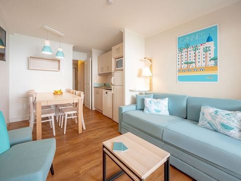 Appartement 6 personnes - 1 chambre + 1 coin nuit - Vue mer - Climatisation - Terrasse ou balcon
