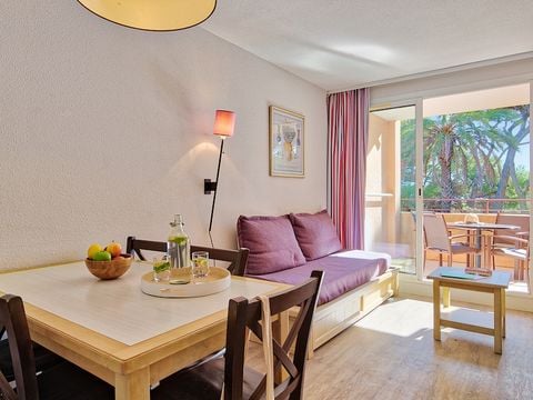 APPARTEMENT 4 personnes -  1 chambre - Terrasse ou balcon - Vue sur le jardin
