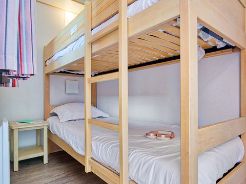 APPARTEMENT 6 personnes - 1 chambre + 1 coin nuit –Terrasse ou balcon – Vue jardin