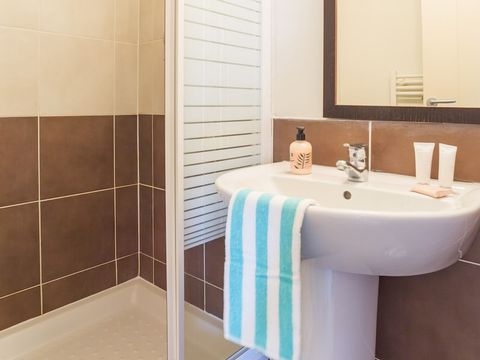 APPARTEMENT 6 personnes - 1 CHAMBRE + 1 COIN NUIT - VUE JARDIN APPARTEMENT 6 personnes - 1 CHAMBRE + 1 COIN NUIT - VUE JARDIN