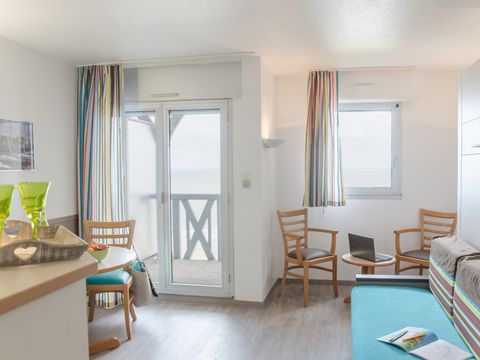 STUDIO 4 personnes - Studio - 1 coin nuit - balcon