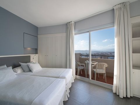 CHAMBRE 2 personnes - Chambre Individuelle - Balcon
