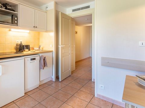 Appartement 5 personnes - 1 chambre - Terrasse ou balcon - Vue sur la piscine - Climatisé