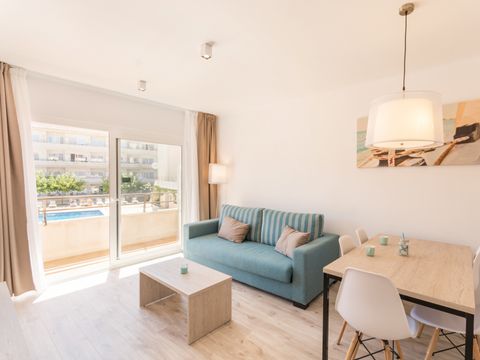 APPARTEMENT 6 personnes - 2 CHAMBRES - BALCON