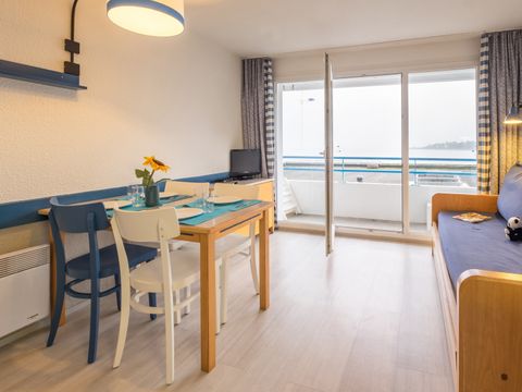 STUDIO 4 personnes - 1 coin nuit - Balcon