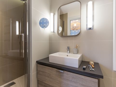 APPARTEMENT 8 personnes - 3 chambres - Terrasse ou balcon - Bâtiments portuaires