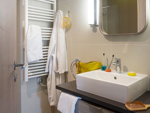 APPARTEMENT 8 personnes - 3 chambres - Terrasse ou balcon - Bâtiments portuaires