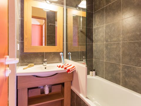 APPARTEMENT 6 personnes - 1 chambre + 1 coin nuit - Duplex