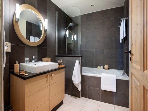 APPARTEMENT 6 personnes - 2 chambres - Balcon - Vue montagne dégagée