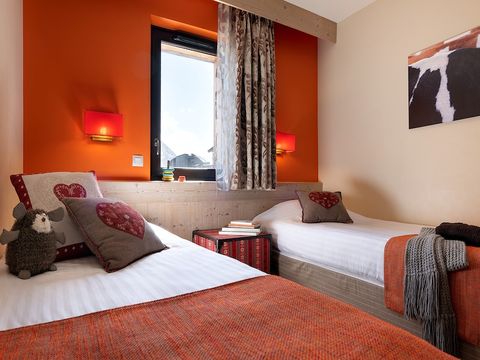 APPARTEMENT 8 personnes - 3 chambres - Balcon - Vue montagne dégagée