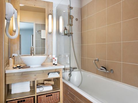 APPARTEMENT 6 personnes - 2 chambres - Balcon