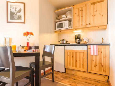 APPARTEMENT 6 personnes - 1 chambre + 1 coin nuit vue montagne dégagée