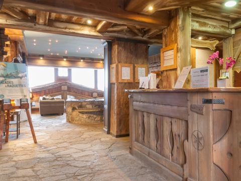 Pierre & Vacances Premium Résidence Les Alpages de Chantel - Camping Savoie - Image N°2