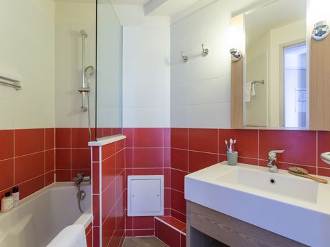 APPARTEMENT 4 personnes - (max. 3 adultes) Standard
