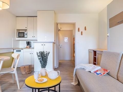 STUDIO 2 personnes - Studio 2 personnes, balcon, climatisé, rénové