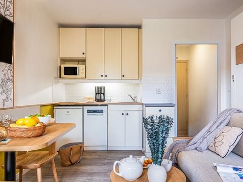 STUDIO 2 personnes - Studio 2 personnes, balcon, climatisé, vue cour, rénové