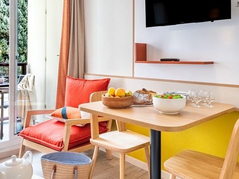 STUDIO 2 personnes - Studio 2 personnes, balcon, climatisé, vue cour, rénové
