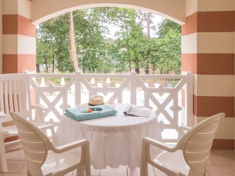 STUDIO 5 personnes - 1 coint nuit - Terrasse - Rez-de-jardin