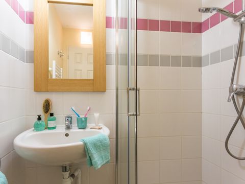 APPARTEMENT 6 personnes - 1 chambre + 1 coin nuit - Terrasse ou balcon - Vue piscine