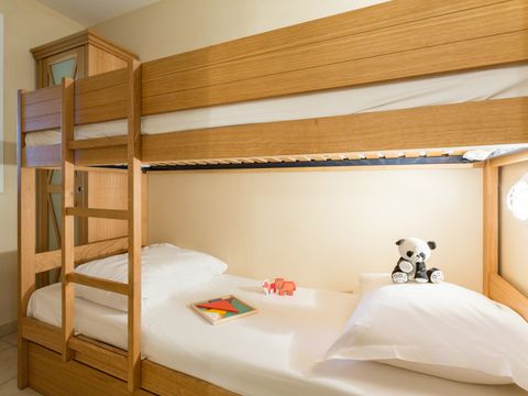 APPARTEMENT 6 personnes - 1 chambre + 1 coin nuit - Terrasse ou balcon - Vue piscine