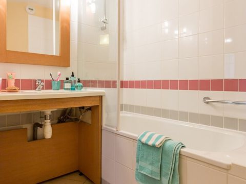 STUDIO 5 personnes - 1 coint nuit - Terrasse - Rez-de-jardin