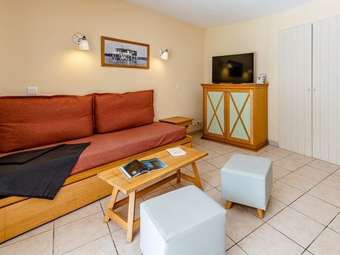 APPARTEMENT 6 personnes - 1 chambre + 1 coin nuit - Terrasse ou balcon - Vue piscine