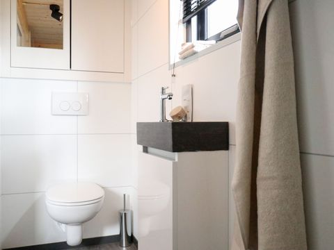 BUNGALOW 2 personnes - Petite maison