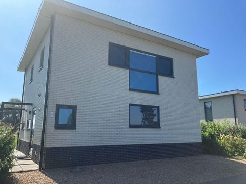 MAISON 8 personnes - Cube Magnefique