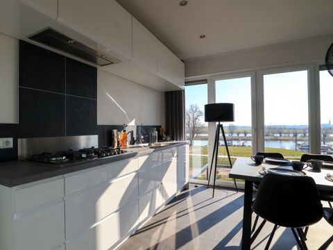MAISON 8 personnes - Cube Magnefique