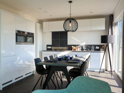 MAISON 8 personnes - Cube Magnefique