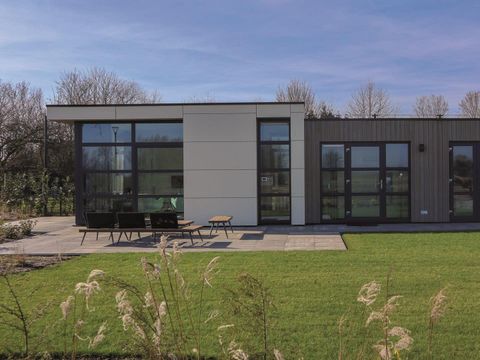 BUNGALOW 4 personnes - Cube Exclusif