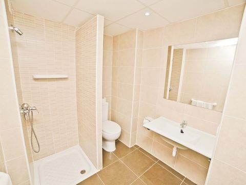 APPARTEMENT 4 personnes - 3 adultes + 1 enfant de moins de 15 ans - 1 chambre - Vue mer - Balcon