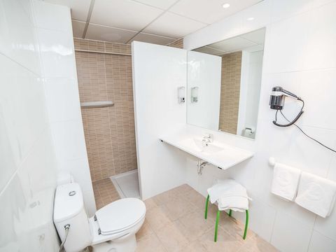 APPARTEMENT 6 personnes - 2 chambres - Balcon