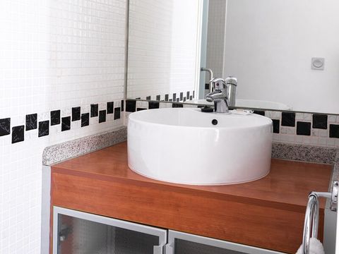 APPARTEMENT 6 personnes - Appartement 6 personnes - 2 chambres - Vue piscine APPARTEMENT 6 personnes - Appartement 6 personnes - 2 chambres - Vue piscine