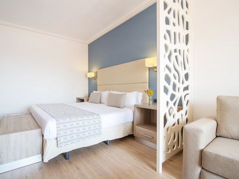CHAMBRE 2 personnes - Supérieur - Terrasse ou Balcon - Petit-déjeuner inclus