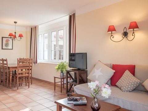 Appartement 7 personnes - 2 chambres - TERRASSE SPACIEUSE - VUE DÉGAGÉE - RÉNOVÉ