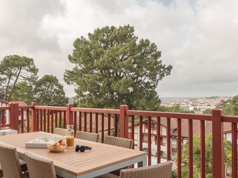 Appartement 7 personnes - 2 chambres - TERRASSE SPACIEUSE - VUE DÉGAGÉE - RÉNOVÉ