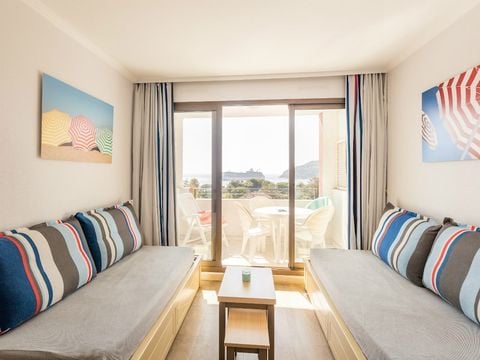 STUDIO 4 personnes - Studio - 1 alcôve - Terrasse ou balcon - climatisé