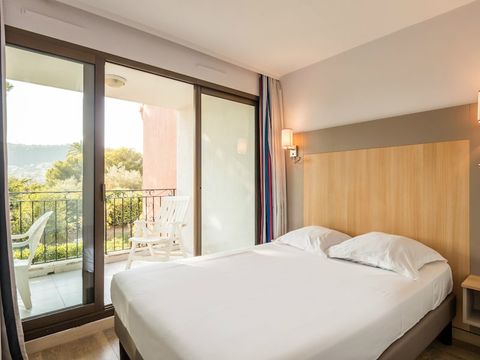 APPARTEMENT 6 personnes - - 1 chambre + 1 alcôve - Terrasse ou balcon - climatisation