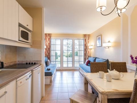 STUDIO 4 personnes - - 1 alcôve de couchage - Terrasse ou balcon