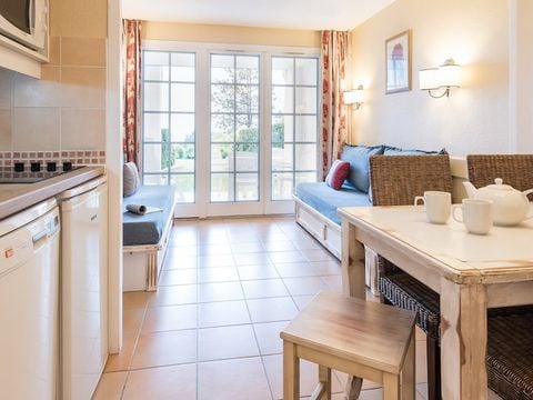 STUDIO 4 personnes - - 1 alcôve de couchage - Terrasse ou balcon