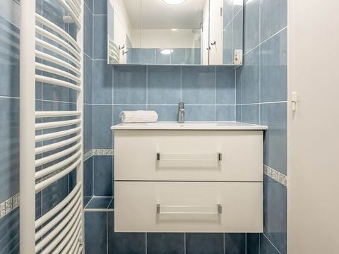 STUDIO 4 personnes - 1 coin nuit