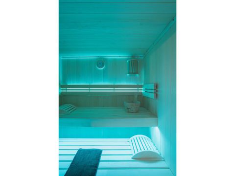 APPARTEMENT 6 personnes - 2 chambres - sauna - baignoire balnéo