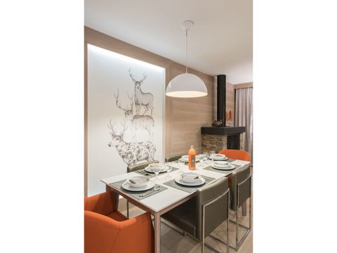 APPARTEMENT 6 personnes - 2 chambres - sauna - baignoire balnéo