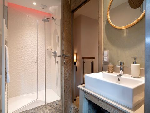 APPARTEMENT 8 personnes - (max 7 adultes) Standard - 3 chambres