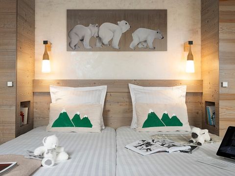 APPARTEMENT 8 personnes - (max 7 adultes) 3 chambres - sauna - baignoire balnéo