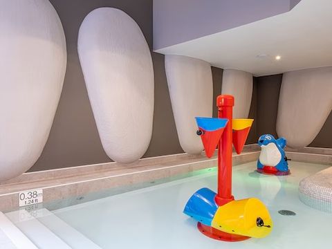 Pierre & Vacances Premium Résidence L'Hévana - Camping Savoie