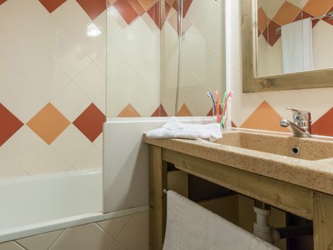 APPARTEMENT 4 personnes - 1 COIN NUIT - RIVIÈRE