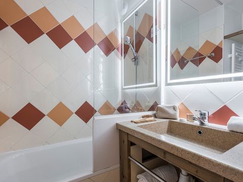 APPARTEMENT 6 personnes - 1 CHAMBRE + 1 COIN NUIT - RIVIÈRE