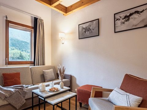 STUDIO 6 personnes - (max 4 adultes) - 1 coin nuit + 1 mezzanine - vue montagne